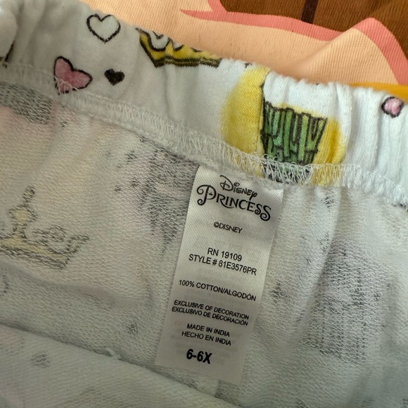 Disney Belle Yellow and White short/tank Set 6/6x - Picture 3 of 3